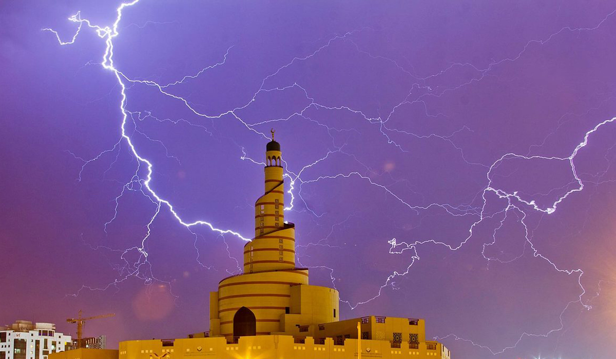 Thunderstorms and sudden strong winds to continue over the weekend: Qatar Met
